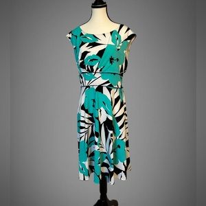 Gilani Floral Dress ~ Size 16